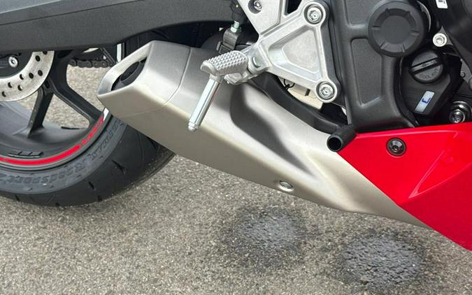 2026 Honda® CBR650R E-CLUTCH E-Clutch