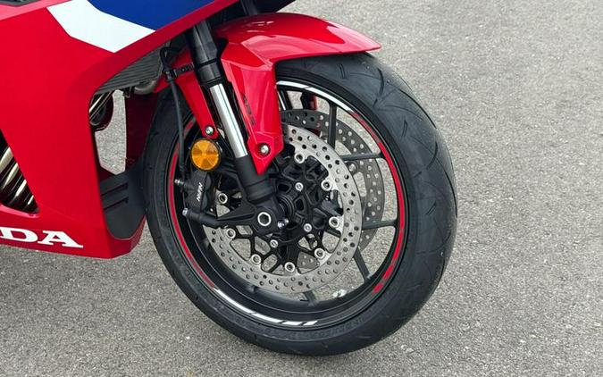 2026 Honda® CBR650R E-CLUTCH E-Clutch