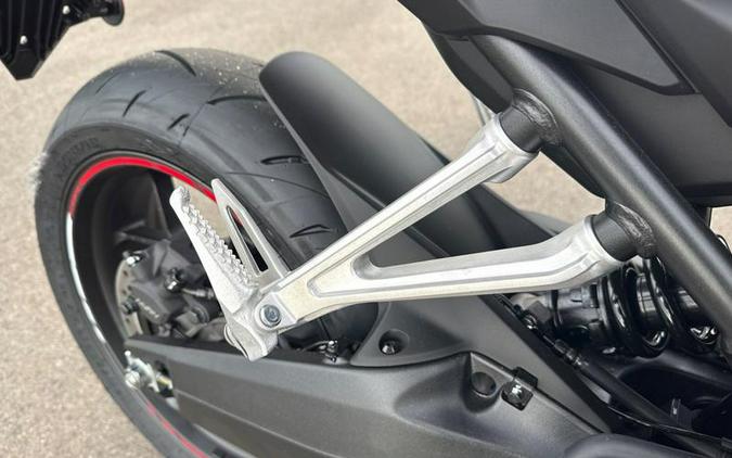 2026 Honda® CBR650R E-CLUTCH E-Clutch