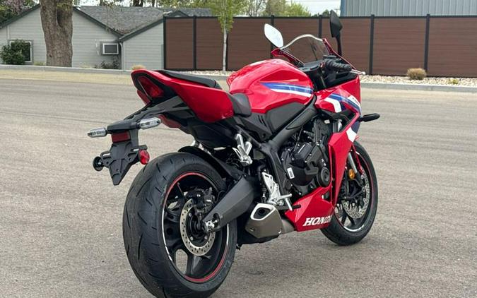 2026 Honda® CBR650R E-CLUTCH E-Clutch