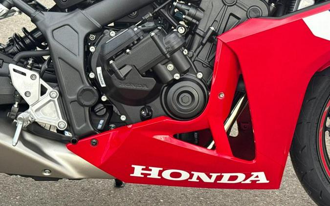 2026 Honda® CBR650R E-CLUTCH E-Clutch