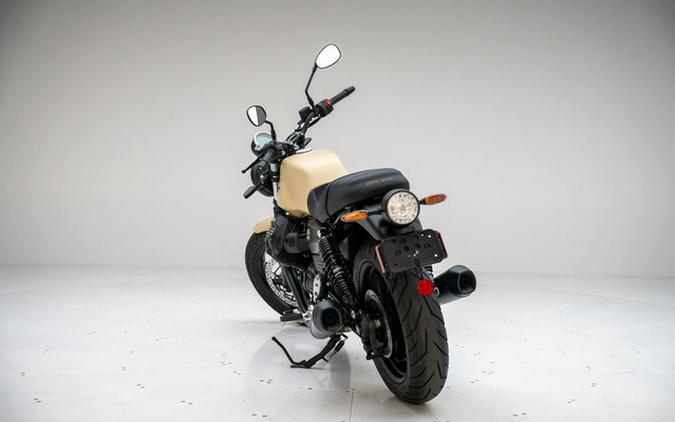 2027 Moto Guzzi V7 Stone