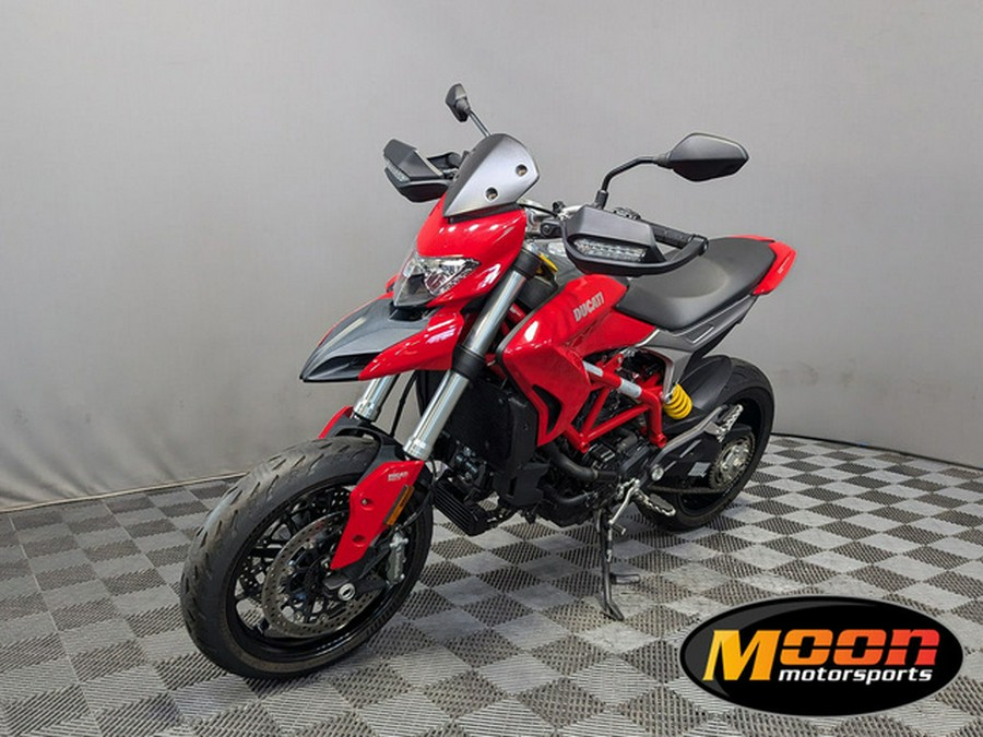 2016 Ducati Hypermotard 939 Red