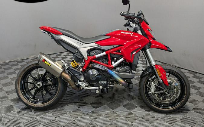 2016 Ducati Hypermotard 939 Red