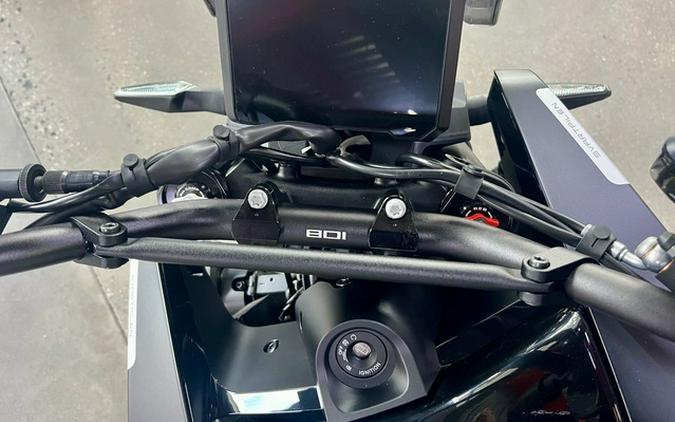 2025 Husqvarna SVARTPILEN 801