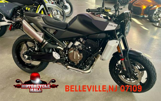 2025 Husqvarna SVARTPILEN 801