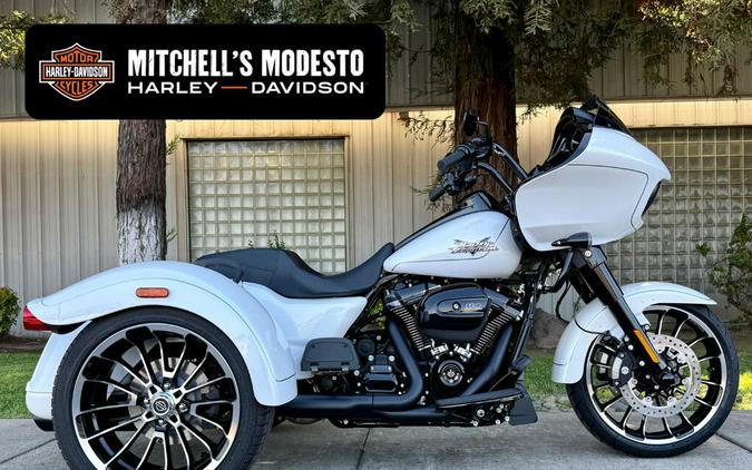 FLTRT 2025 Road Glide® 3