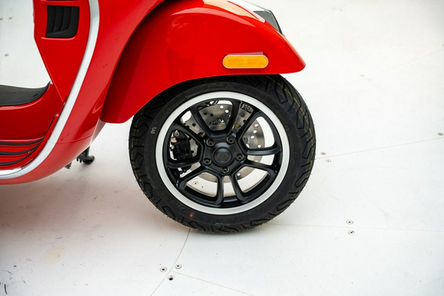 2027 Vespa GTS 310 Super