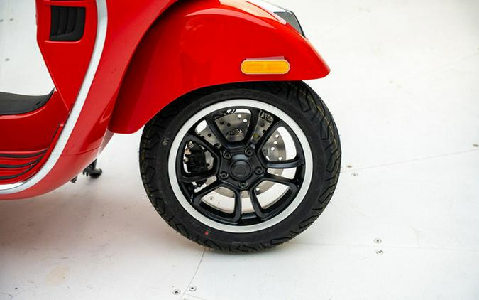 2027 Vespa GTS 310 Super