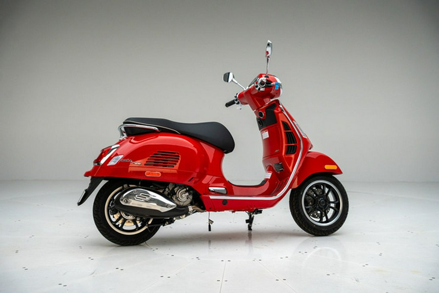 2027 Vespa GTS 310 Super