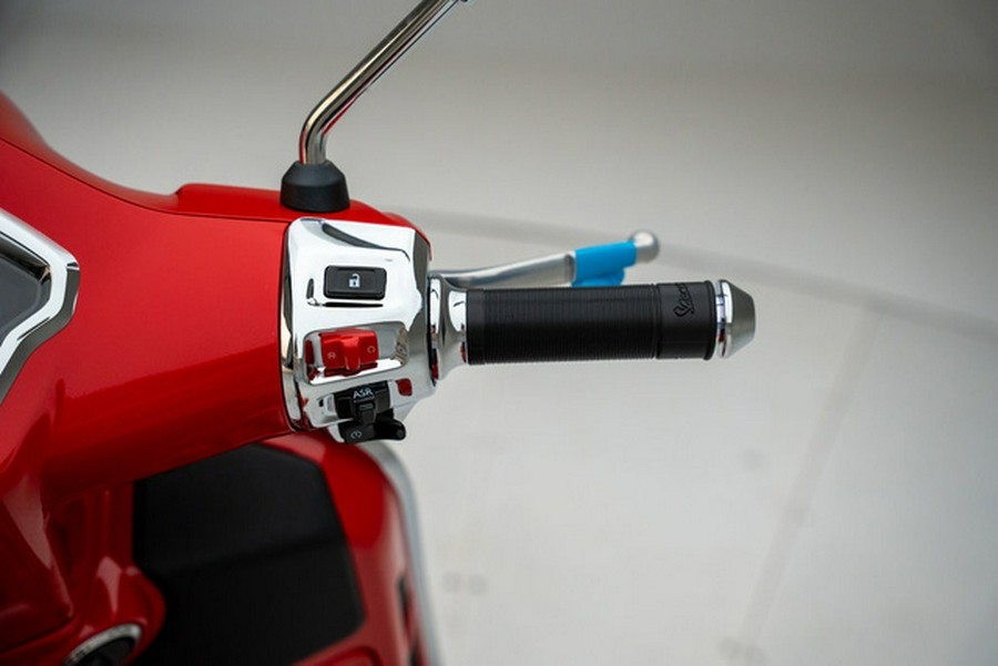 2027 Vespa GTS 310 Super
