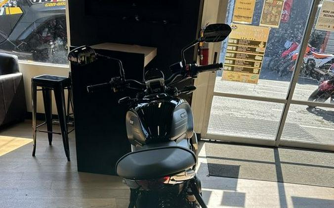 2023 Triumph Trident 660 Sapphire Black