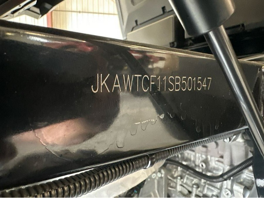 2025 Kawasaki METALLIC BLUISH GRAY RIDGE XR CREW LIMITED HVAC