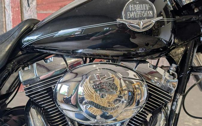 2009 Harley-Davidson® FLHRC - Road King® Classic
