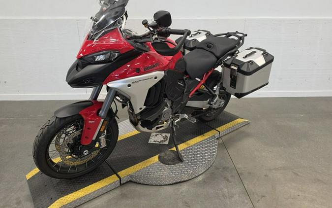 2024 Ducati Multistrada V4 S Travel & Radar Red
