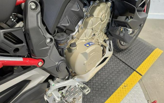 2024 Ducati Multistrada V4 S Travel & Radar Red