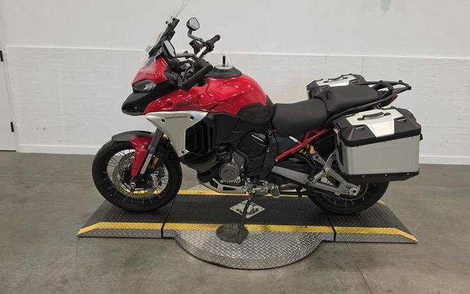 2024 Ducati Multistrada V4 S Travel & Radar Red