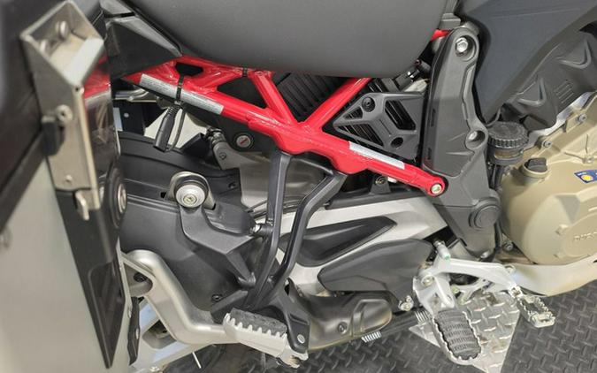 2024 Ducati Multistrada V4 S Travel & Radar Red