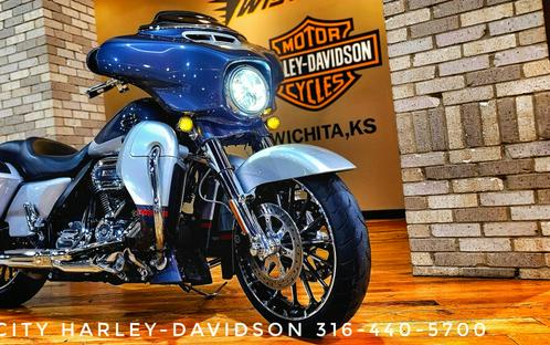 USED 2019 Harley-Davidson CVO Street Glide, FLHXSE