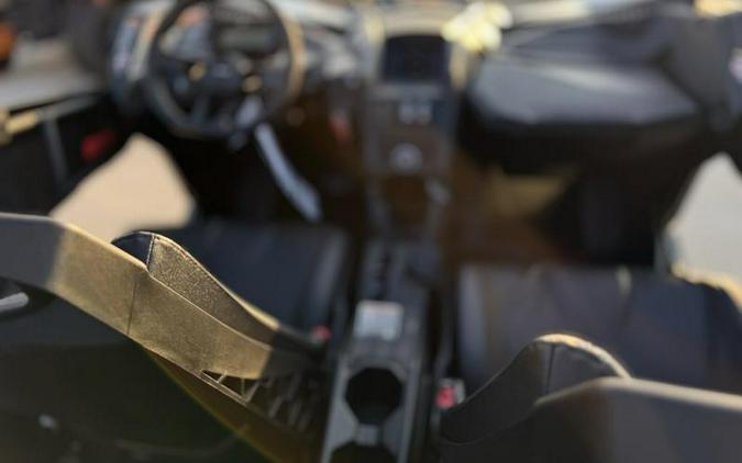 2026 Can-Am® Maverick X3 MAX RS Turbo Scandi Blue & Orange Crush