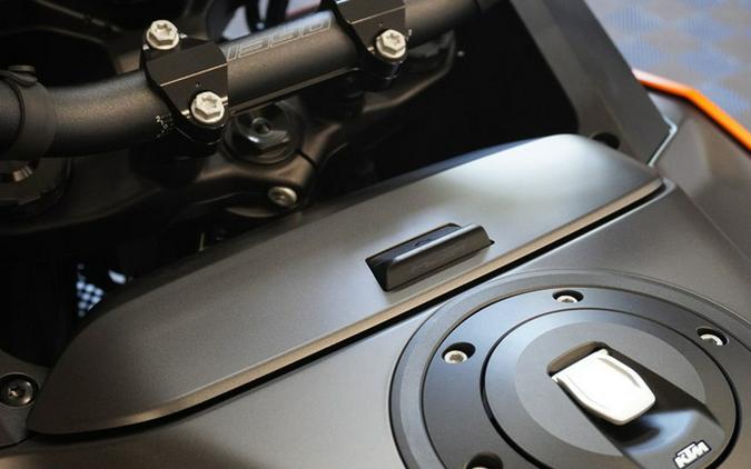 2027 KTM Super Adventure 1390 S EVO