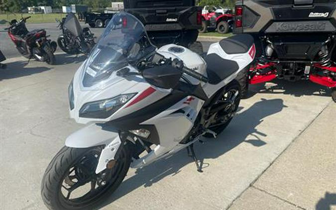 2026 Kawasaki Ninja® 300 ABS