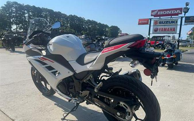 2026 Kawasaki Ninja® 300 ABS