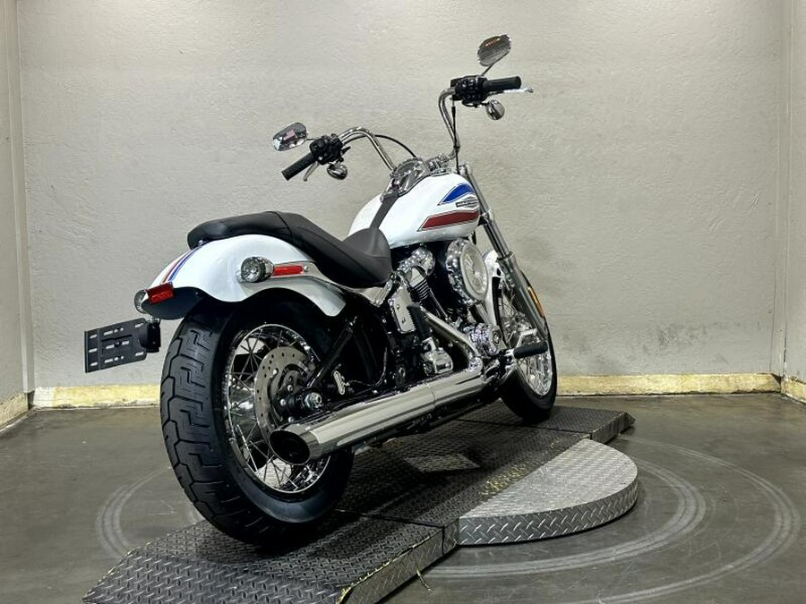 2026 Harley-Davidson® Super Glide® WHITE ONYX PRL