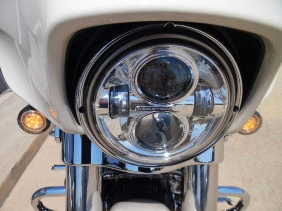 2022 Harley-Davidson® FLHXS - Street Glide® Special