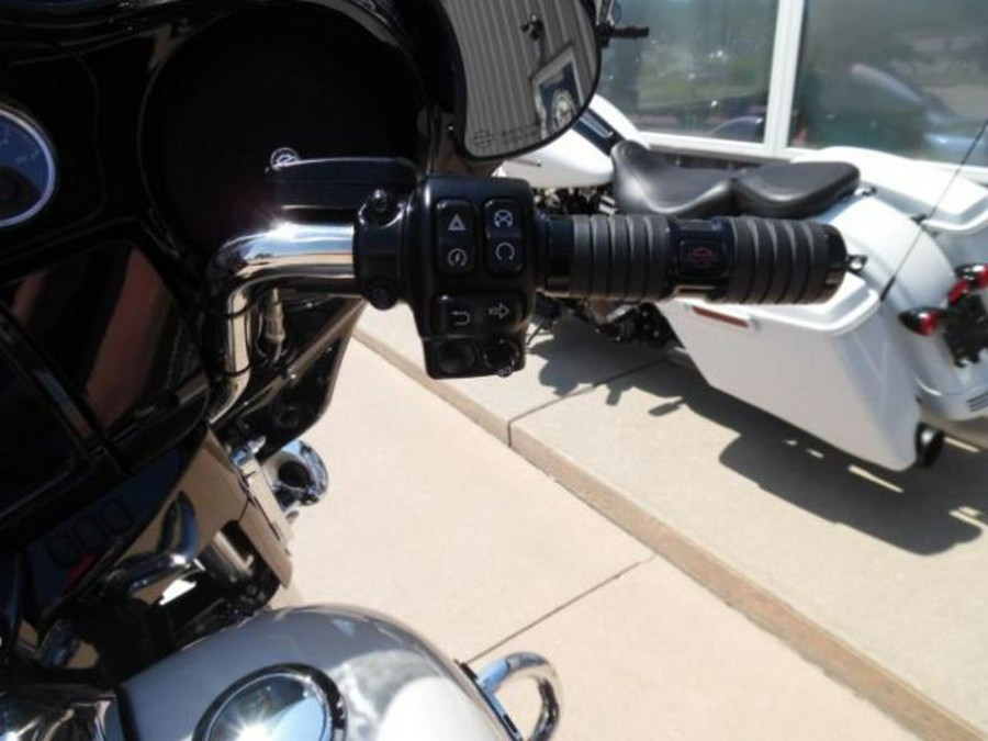 2022 Harley-Davidson® FLHXS - Street Glide® Special