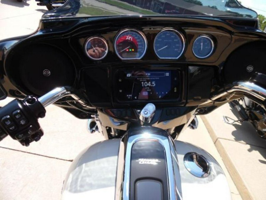 2022 Harley-Davidson® FLHXS - Street Glide® Special