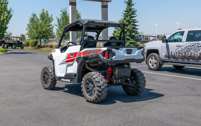 2017 Polaris GENERAL™ 1000 EPS White Lightning