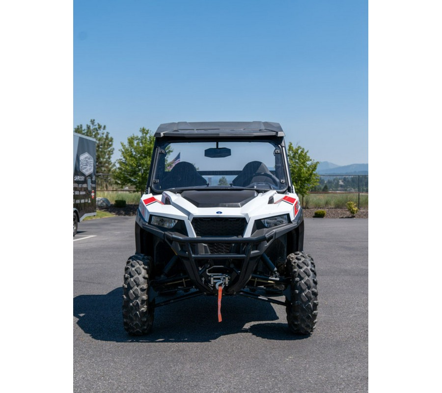 2017 Polaris GENERAL™ 1000 EPS White Lightning