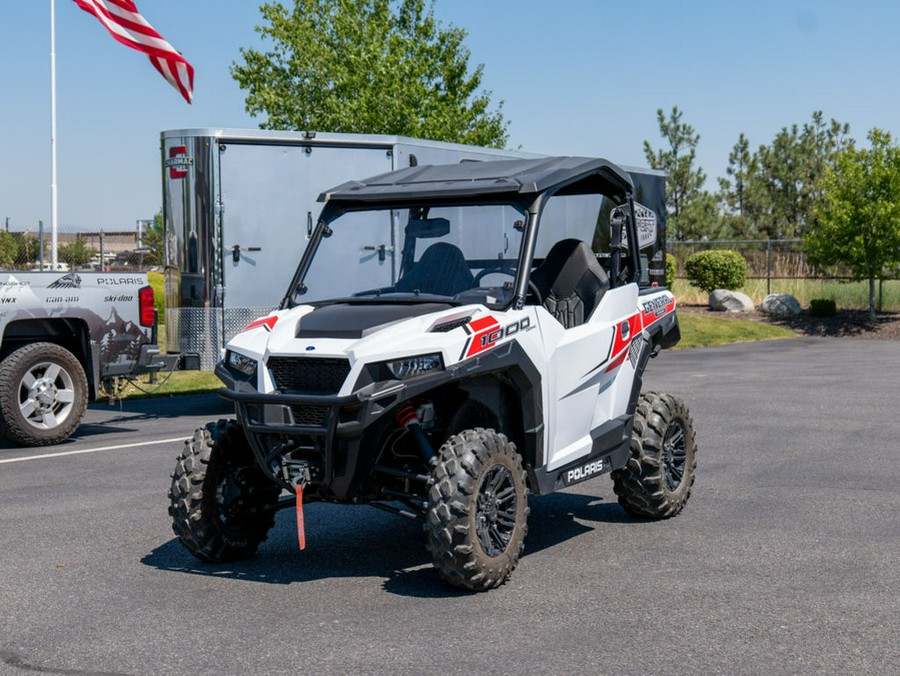 2017 Polaris GENERAL™ 1000 EPS White Lightning