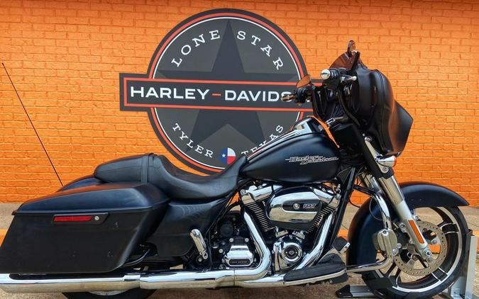 2017 Harley-Davidson® FLHXS - Street Glide® Special