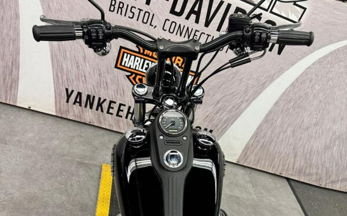 2016 FXDB Street Bob®