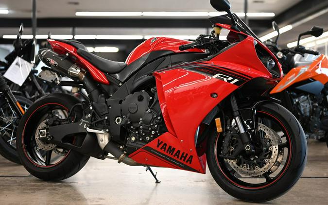 2014 Yamaha R1