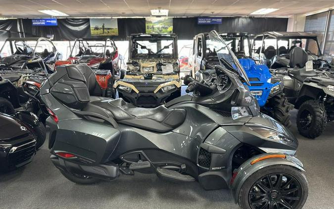 2018 Can-Am® Spyder® RT Limited Dark