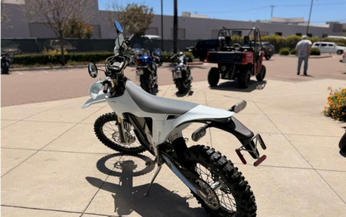 2026 Stark VARG EX 80 hp Medium 165-200lbs (Enduro)