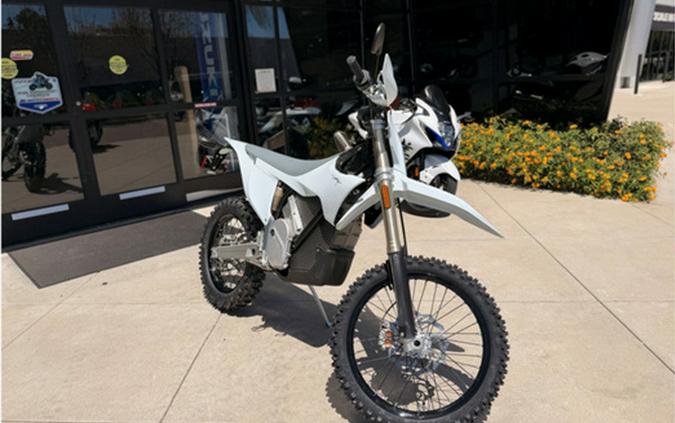 2026 Stark VARG EX 80 hp Medium 165-200lbs (Enduro)