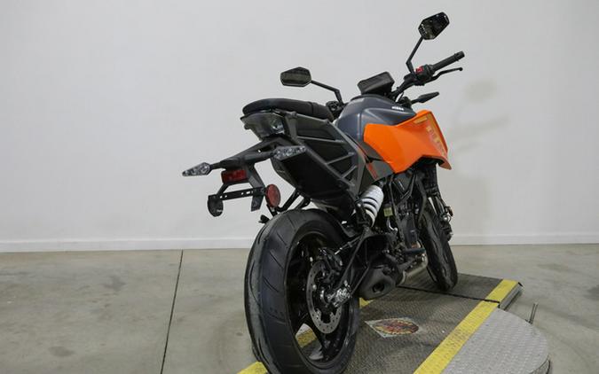 2024 KTM 250 Duke 250