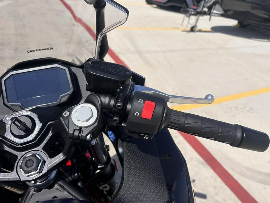 2026 Kawasaki Ninja® 500 SE ABS