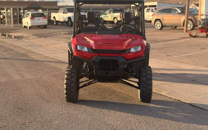 2025 Honda Pioneer 1000-6 Crew Deluxe