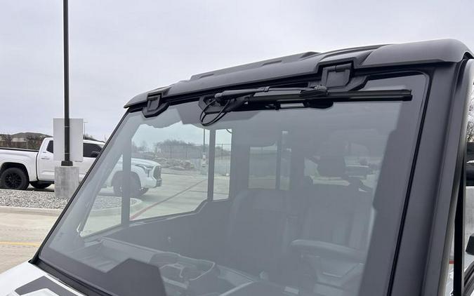 2026 Can-Am® Defender MAX Limited HD11