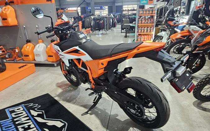 2026 KTM SMC 390 R