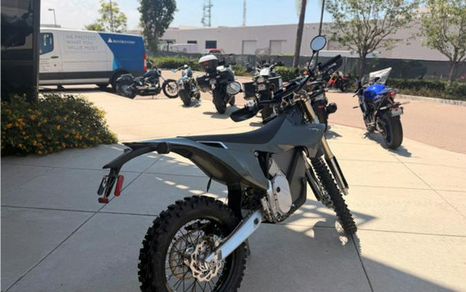 2026 Stark VARG EX 80 hp Medium 165-200lbs (Enduro)