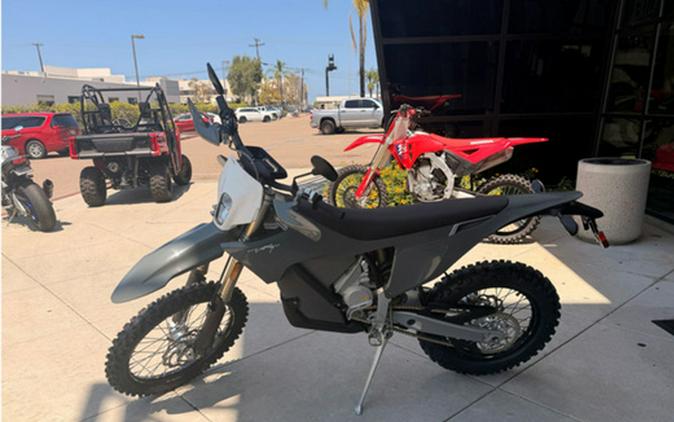 2026 Stark VARG EX 80 hp Medium 165-200lbs (Enduro)