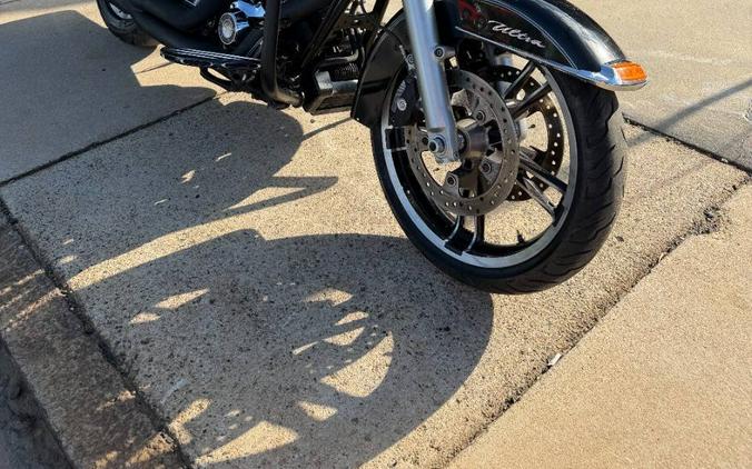 2014 Harley-Davidson Electra Glide ULT CLSC FLHTCU