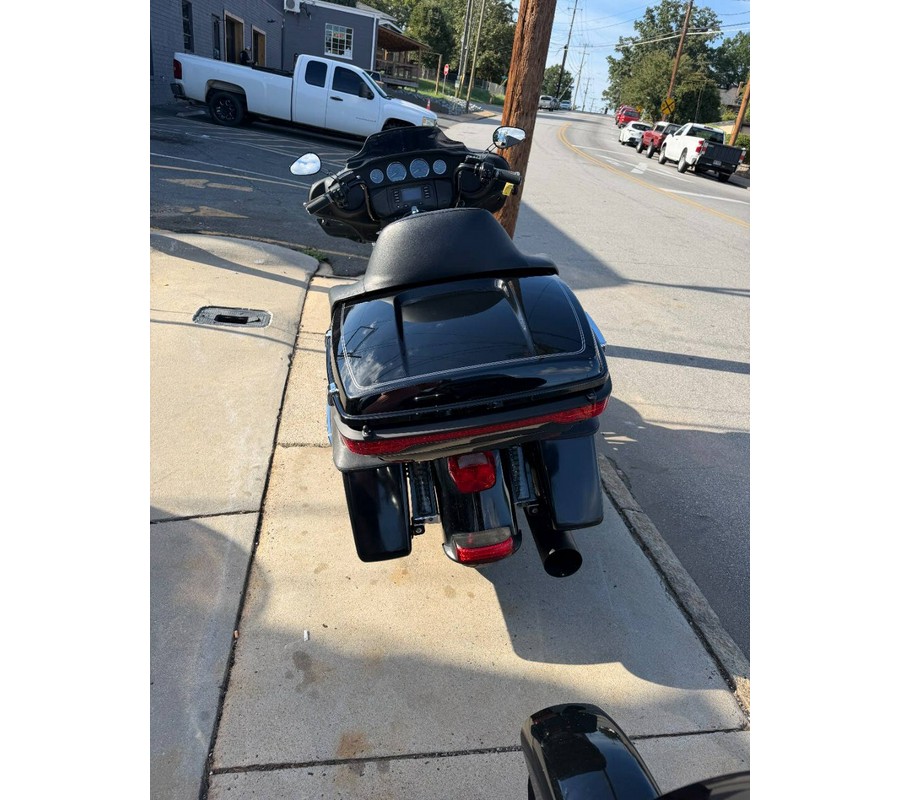 2014 Harley-Davidson Electra Glide ULT CLSC FLHTCU