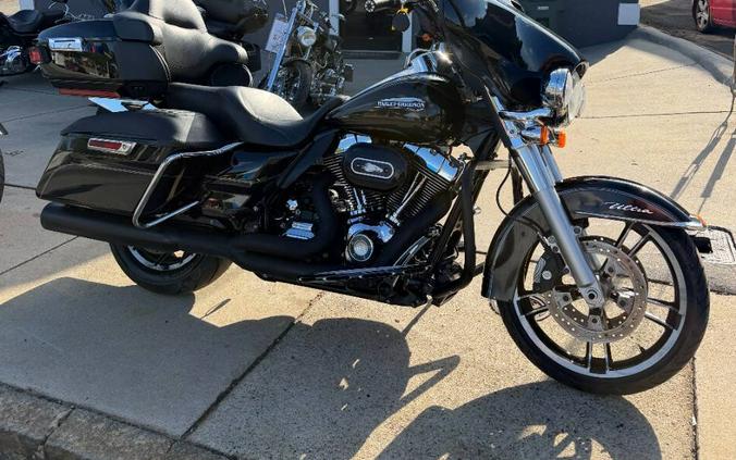 2014 Harley-Davidson Electra Glide ULT CLSC FLHTCU